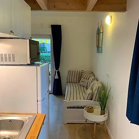 Hotel Maisonnette La Coti H5 Avec Piscine Interieure Chauffee, Acces A Pied 3*
